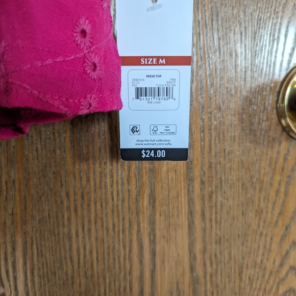 Sophia Vergara Fuschia Eyelet Lace top Size M  NWT - Picture 3 of 4